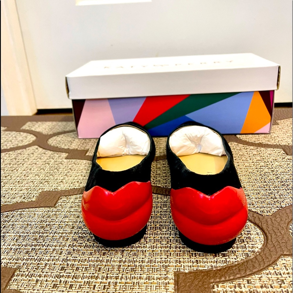 Authentic Katy Perry’s Hot Lips 👄 Flats